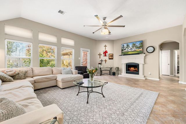 321 Holly Branch Lane, Kemah, TX 77565