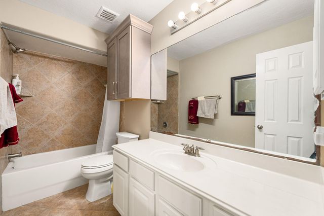 321 Holly Branch Lane, Kemah, TX 77565