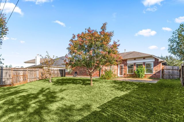 321 Holly Branch Lane, Kemah, TX 77565