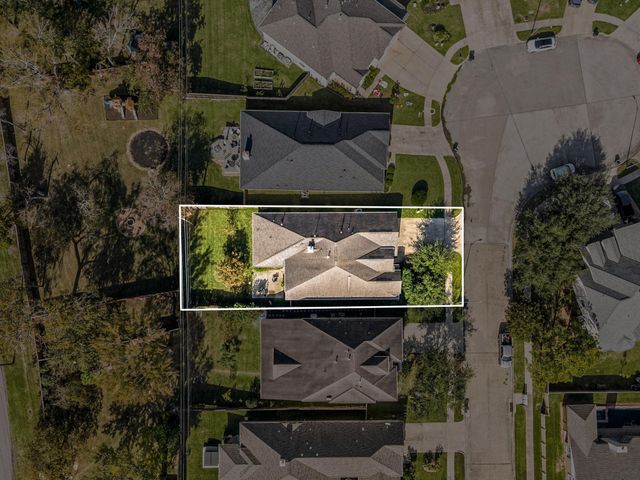 321 Holly Branch Lane, Kemah, TX 77565