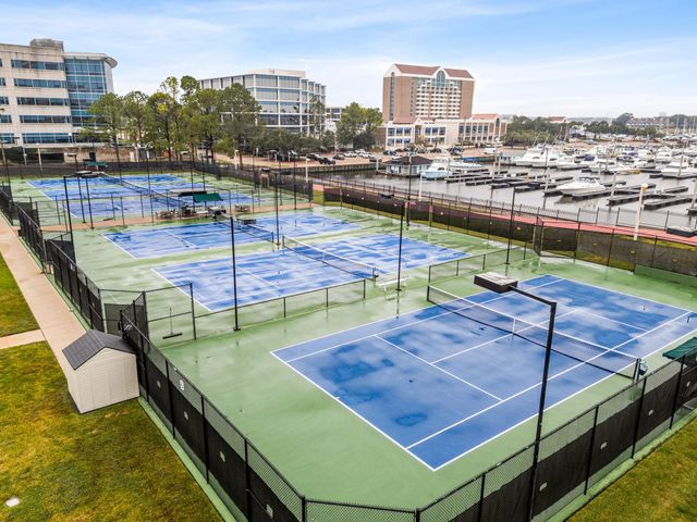 321 Holly Branch Lane, Kemah, TX 77565