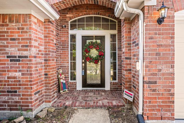 321 Holly Branch Lane, Kemah, TX 77565