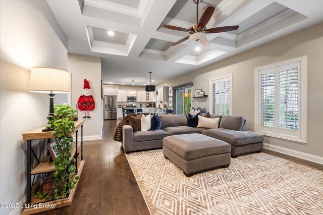 5203 Rock Ridge Dr, Louisville, KY 40241