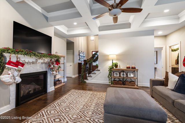 5203 Rock Ridge Dr, Louisville, KY 40241