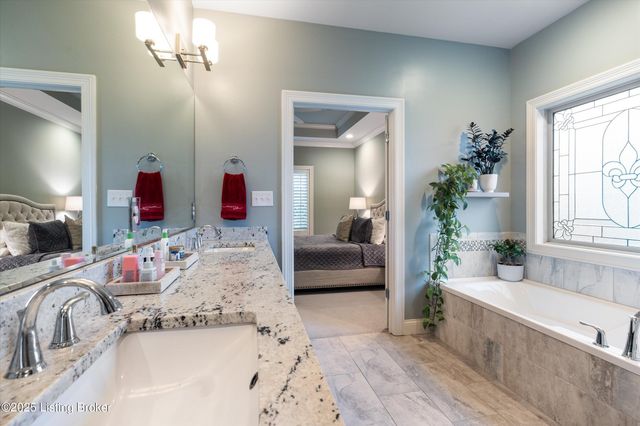 5203 Rock Ridge Dr, Louisville, KY 40241