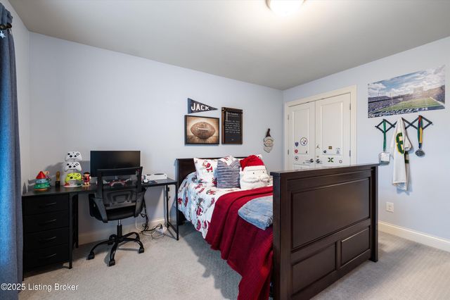 5203 Rock Ridge Dr, Louisville, KY 40241