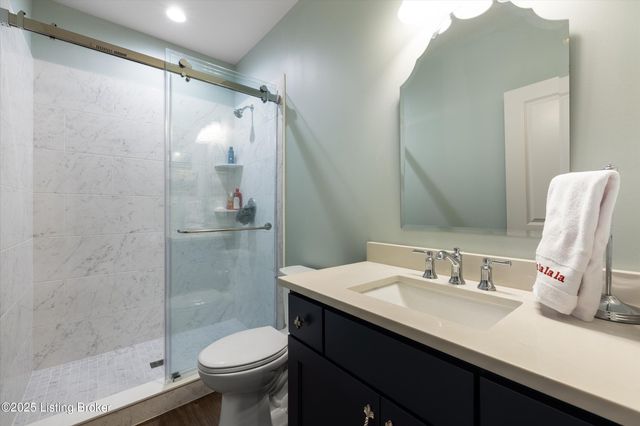 5203 Rock Ridge Dr, Louisville, KY 40241