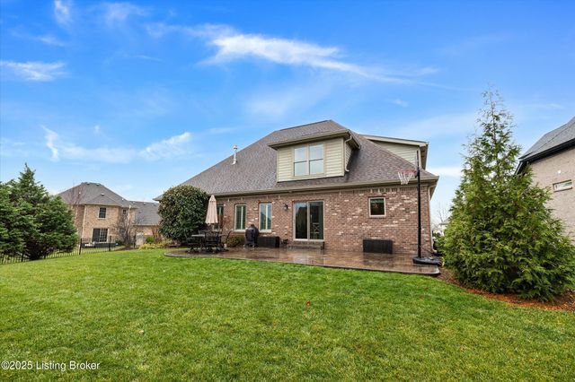 5203 Rock Ridge Dr, Louisville, KY 40241