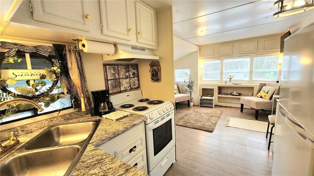 3300 26TH AVENUE E 105, Bradenton, FL 34208