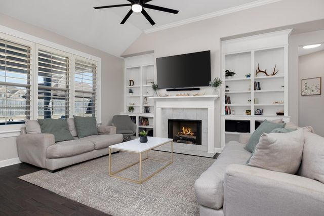 235 MISTY FIELDS RD, Oakland, TN 38060