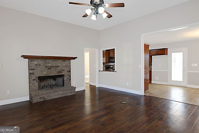 631 Lee Road 554, Phenix City, AL 36867