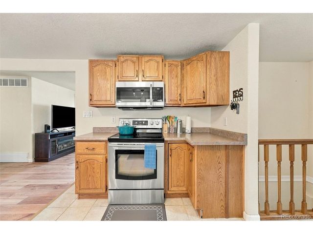1734 Comanche Rd, Pueblo, CO 81001
