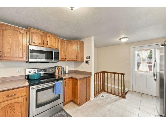 1734 Comanche Rd, Pueblo, CO 81001