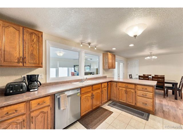 1734 Comanche Rd, Pueblo, CO 81001