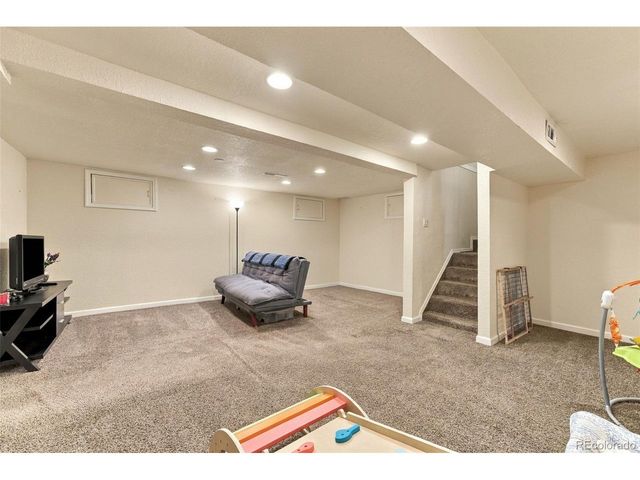 1734 Comanche Rd, Pueblo, CO 81001