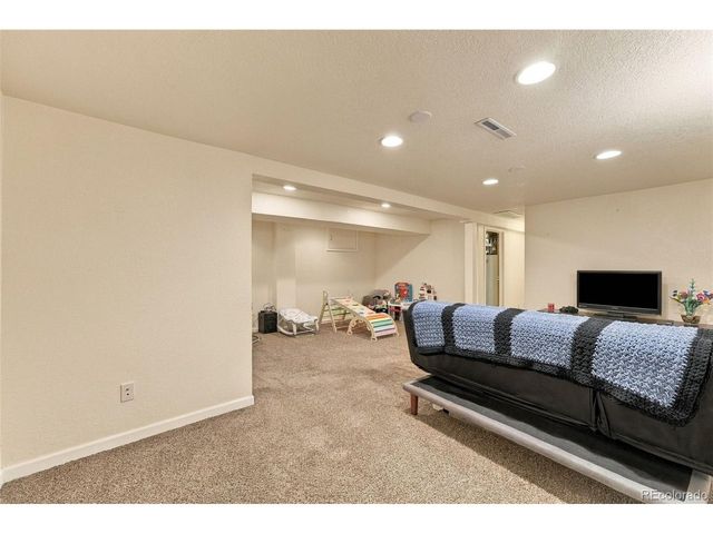 1734 Comanche Rd, Pueblo, CO 81001