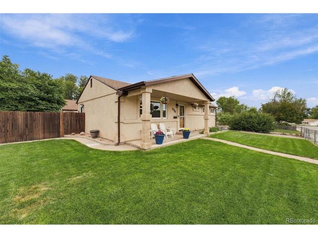 1734 Comanche Rd, Pueblo, CO 81001