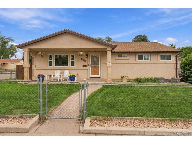 1734 Comanche Rd, Pueblo, CO 81001