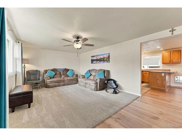 1734 Comanche Rd, Pueblo, CO 81001