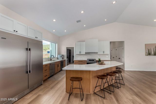 1809 E MARIOLA Way, Phoenix, AZ 85086