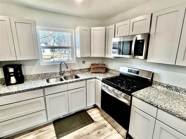 2048 Center Street, Muskegon, MI 49442