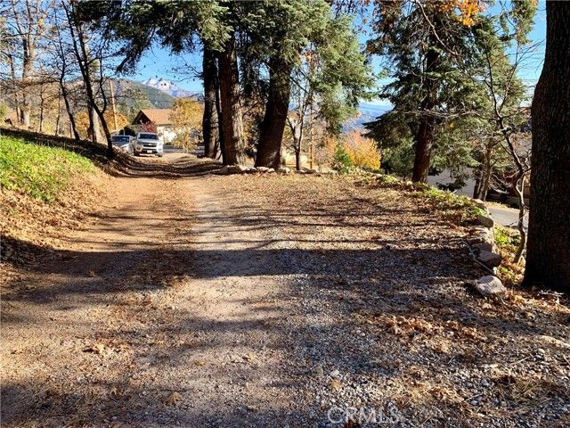 40 Park, Running Springs, CA 92382