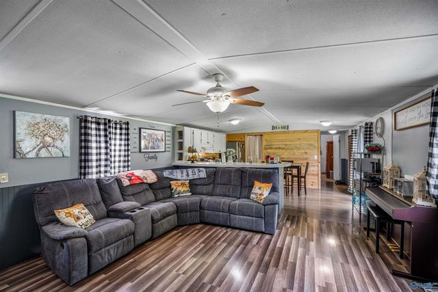 145 County Road 790, Gaylesville, AL 35973