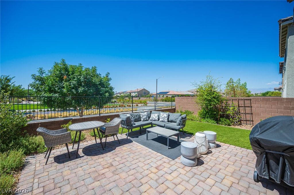 1227 Great Hollow Avenue, North Las Vegas, NV 89086 — photo 4