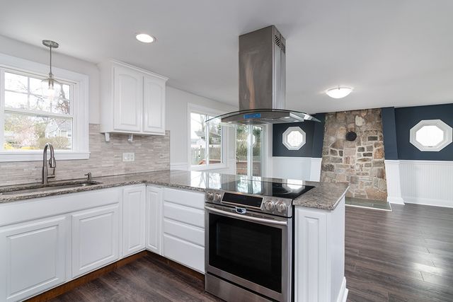 150 Lewiston Street, Warwick, RI 02889