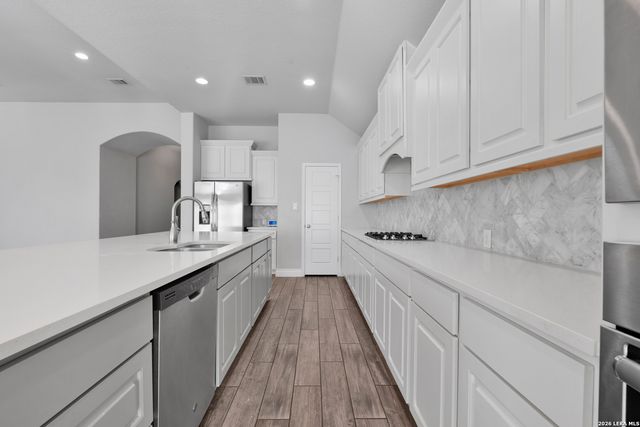 8823 HAYSTACK RD, San Antonio, TX 78254
