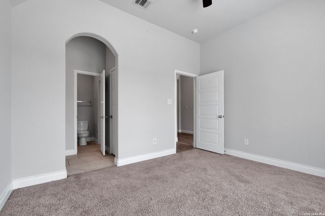 8823 HAYSTACK RD, San Antonio, TX 78254