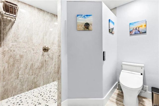 16255 Pacific Cir. 202, Huntington Beach, CA 92649