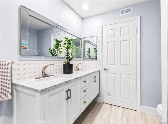 16255 Pacific Cir. 202, Huntington Beach, CA 92649