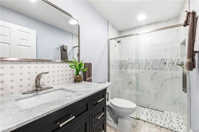16255 Pacific Cir. 202, Huntington Beach, CA 92649