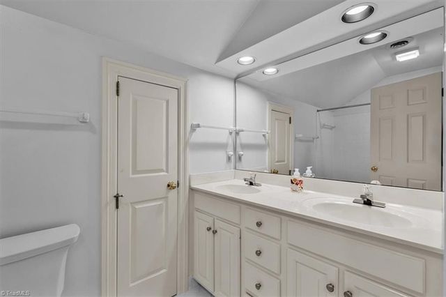 3 Sommerton Court, Greensboro, NC 27408