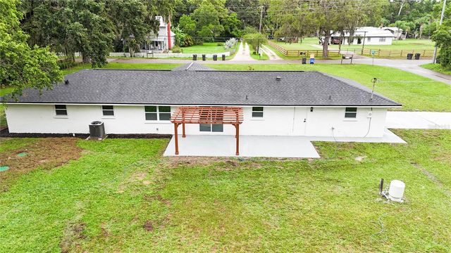 2933 STEARNS ROAD, Valrico, FL 33596