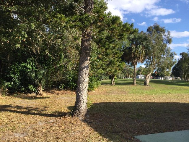 42 Golf Drive, Port St. Lucie, FL 34952