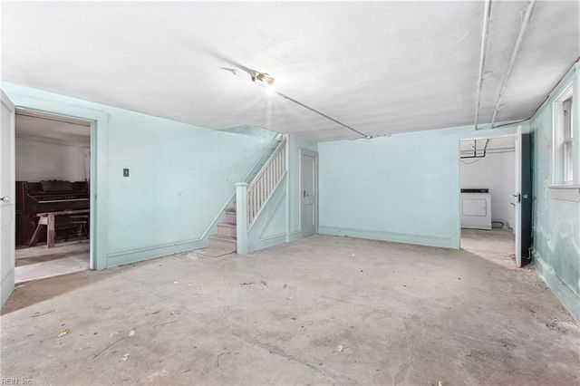 7244 Joseph Lewis RD, Hayes, VA 23072