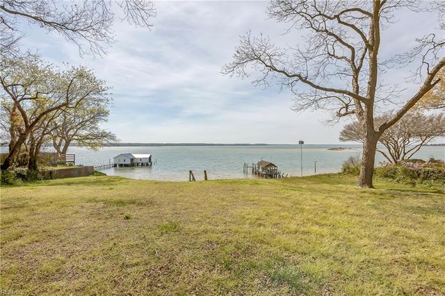 7244 Joseph Lewis RD, Hayes, VA 23072