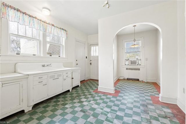 7244 Joseph Lewis RD, Hayes, VA 23072