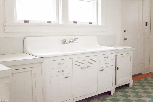 7244 Joseph Lewis RD, Hayes, VA 23072