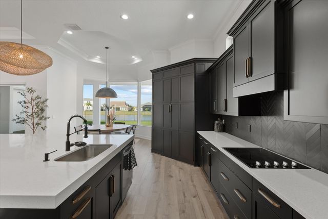 4727 Estates Circle, Westlake, FL 33470