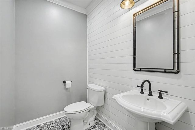 520 Youngstown CT, Chesapeake, VA 23322