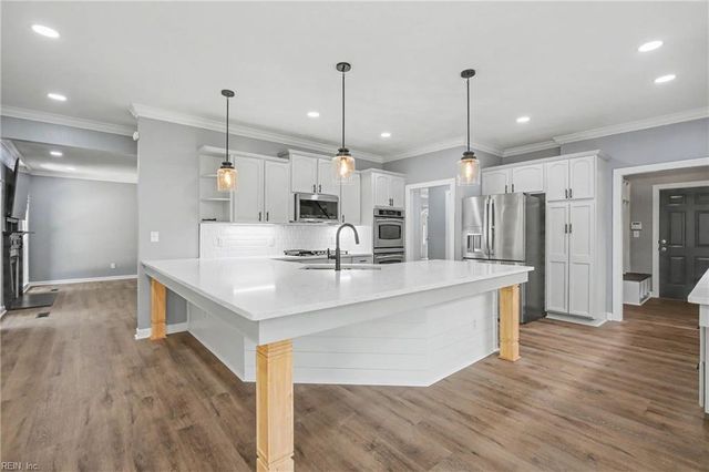 520 Youngstown CT, Chesapeake, VA 23322