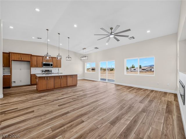 1700 Escuela Avenue, Pahrump, NV 89048