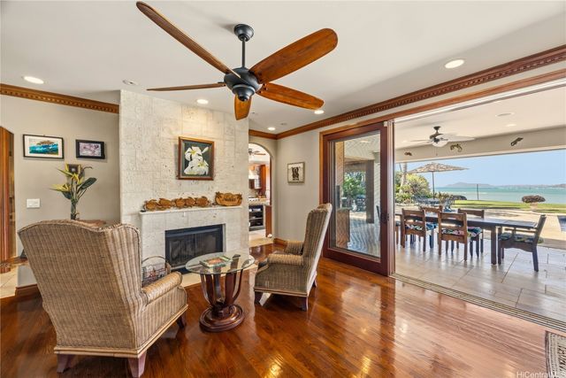 365 Portlock Road, Honolulu, HI 96825