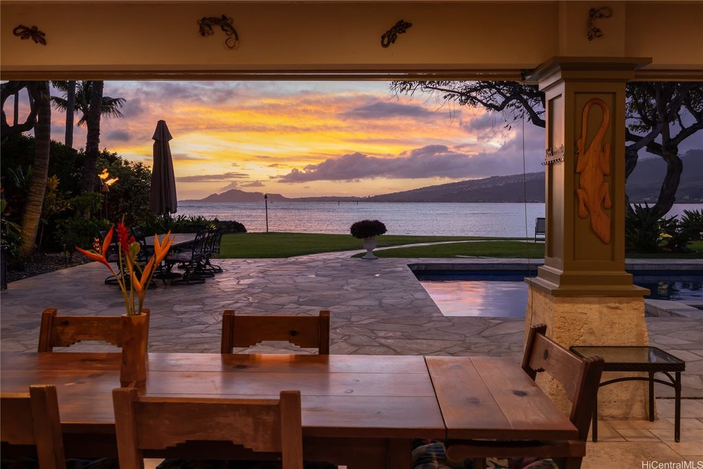 365 Portlock Road, Honolulu, HI 96825