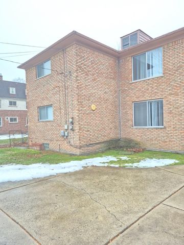 830 Harcourt Road, Grosse Pointe Park, MI 48230