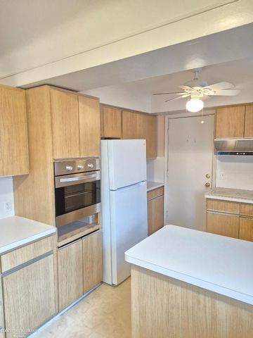 830 Harcourt Road, Grosse Pointe Park, MI 48230