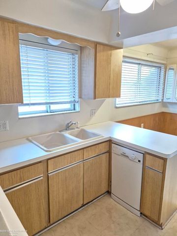 830 Harcourt Road, Grosse Pointe Park, MI 48230